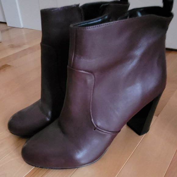 Nine West Burgundy Leather booties - Picture 4 of 8